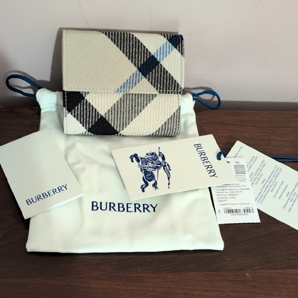 Brand New Burberry Vintage Checked Trifold Leather Wallet
